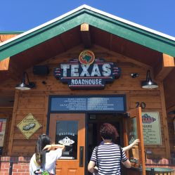 texas roadhouse bryant ar,Location and Ambiance